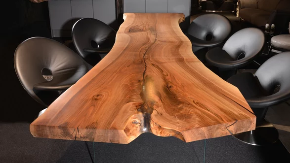 Tavolo con tronco d'albero di Stammdesign