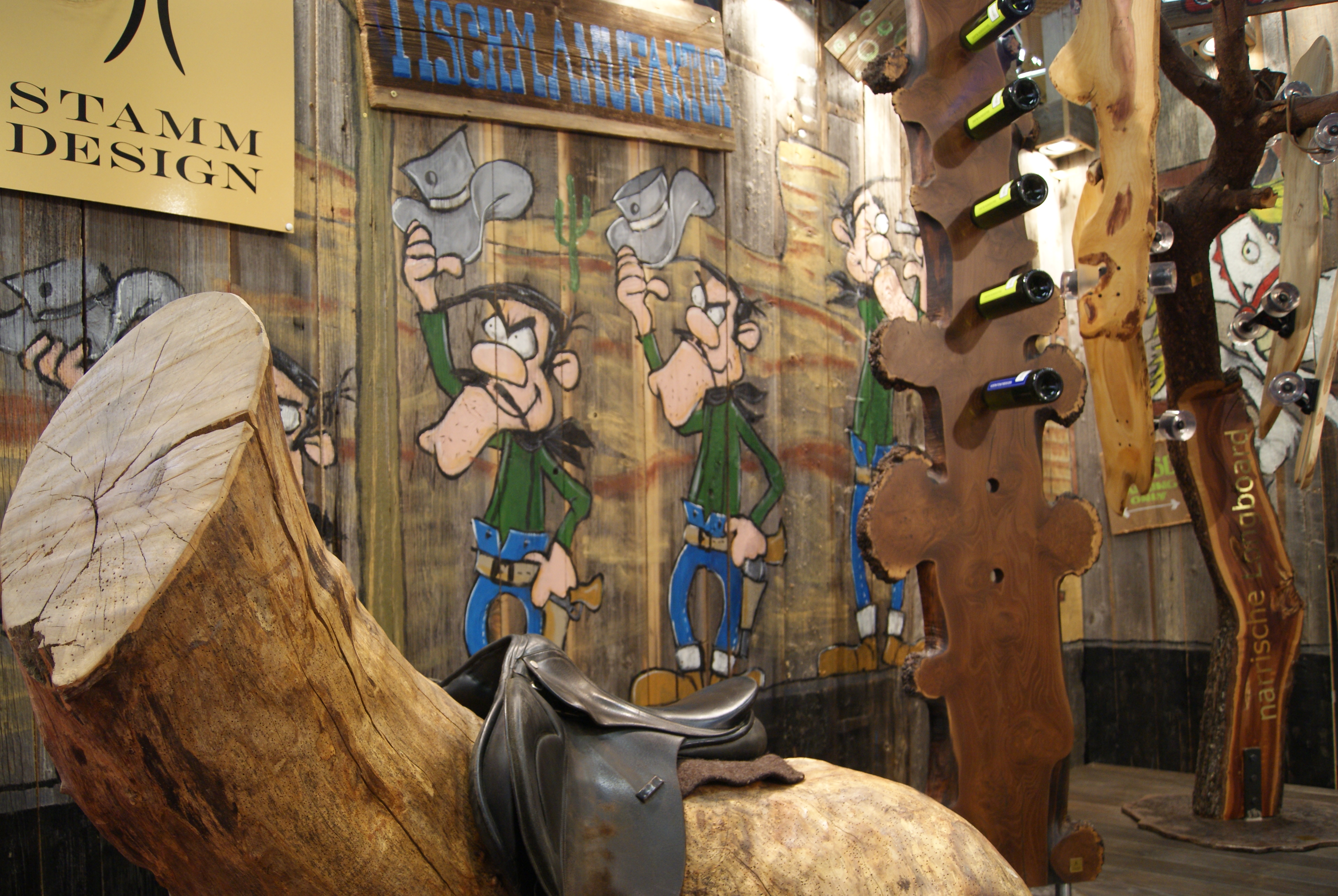 Wand mit Holzverkleidung von Stammdesign