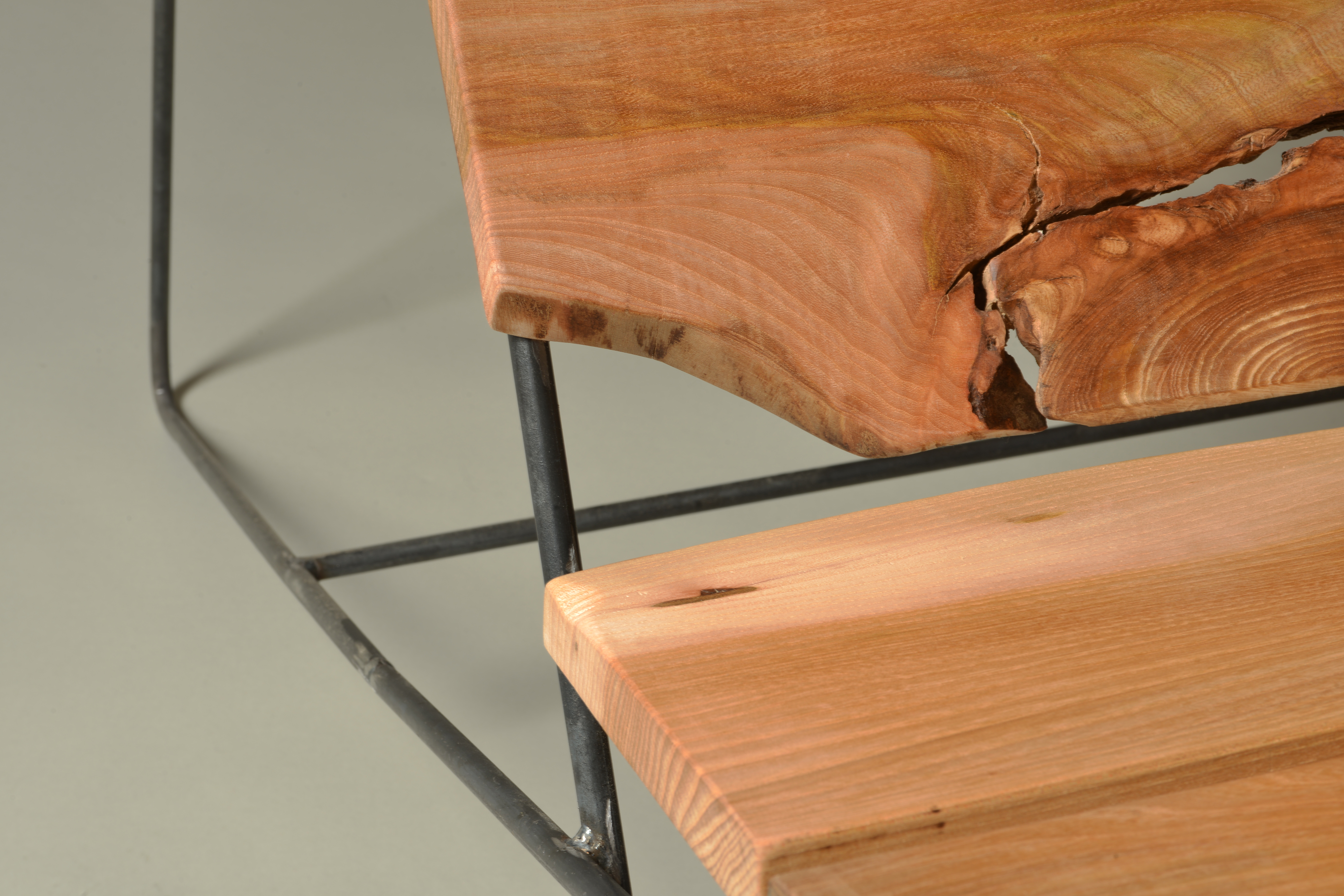 Sgabello design in legno naturale by Stammdesign