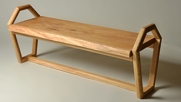 Panca design in legno naturale by Stammdesign