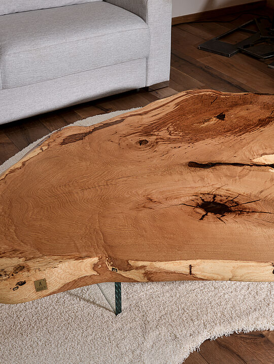 Кофейный столик из ствола дерева -