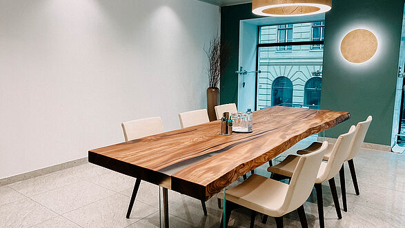 Massivholz Tischplatte Altholz Tisch mit Epoxiharz