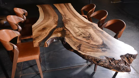 Tree trunk table by Stammdesign